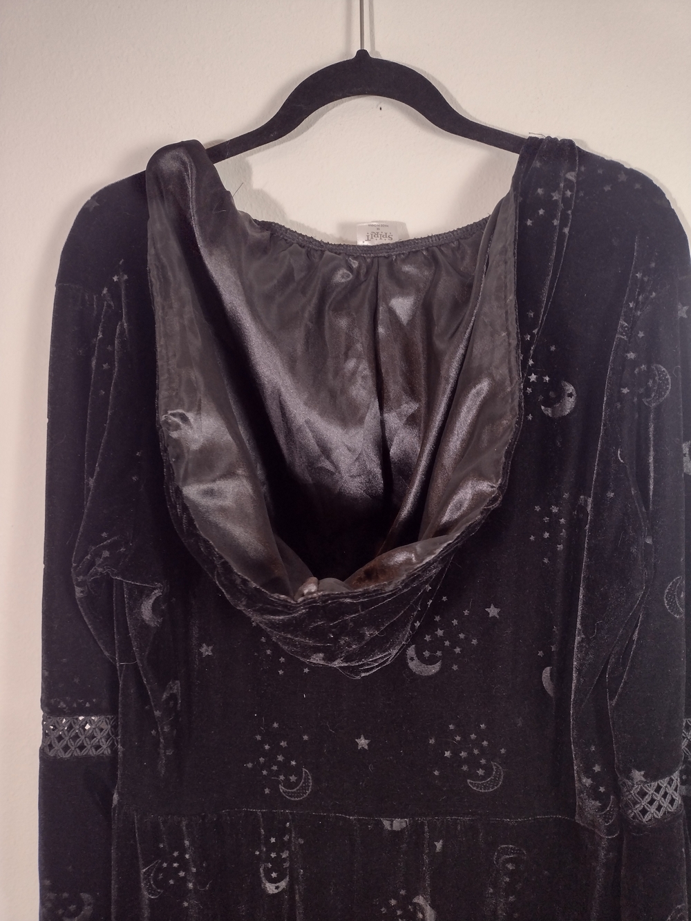 Spirit Halloween Celestial Coven Hooded Velvet Bell Sleeve High Low Mini Dress - Picture 11 of 15
